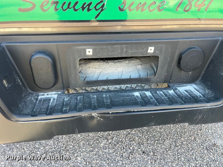 image for item LE9038 2015 Chevrolet  Silverado 1500 Crew Cab pickup truck