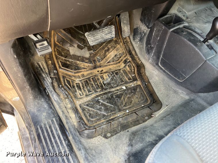 image for item LE9038 2015 Chevrolet  Silverado 1500 Crew Cab pickup truck