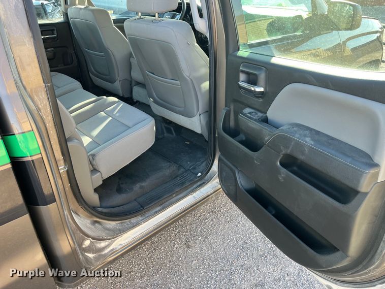 image for item LE9038 2015 Chevrolet  Silverado 1500 Crew Cab pickup truck