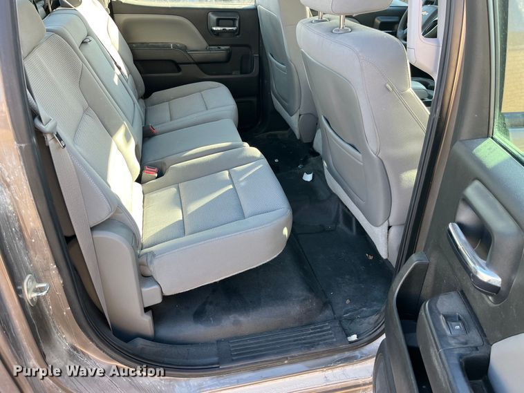 image for item LE9038 2015 Chevrolet  Silverado 1500 Crew Cab pickup truck