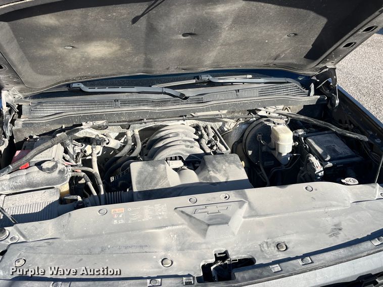 image for item LE9038 2015 Chevrolet  Silverado 1500 Crew Cab pickup truck