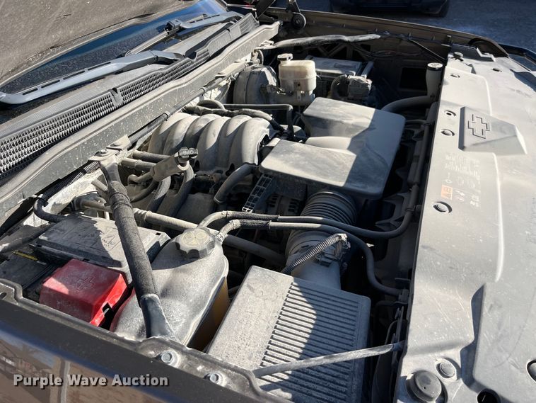 image for item LE9038 2015 Chevrolet  Silverado 1500 Crew Cab pickup truck