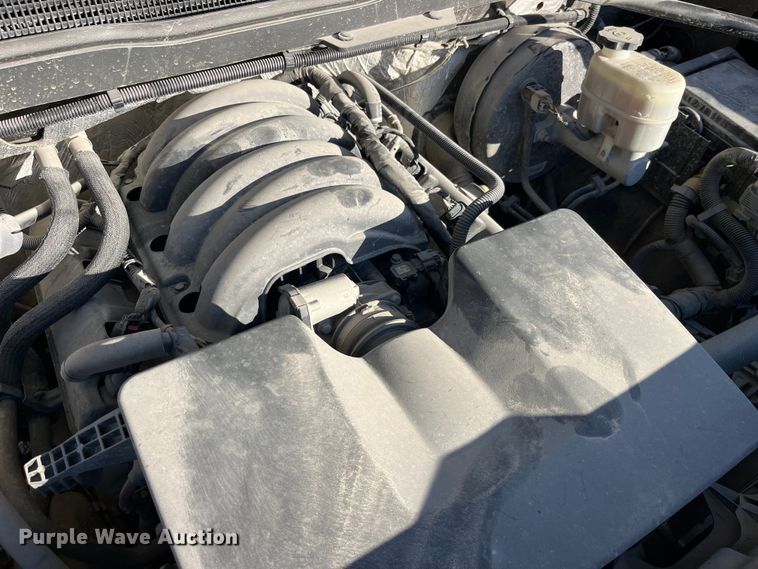 image for item LE9038 2015 Chevrolet  Silverado 1500 Crew Cab pickup truck