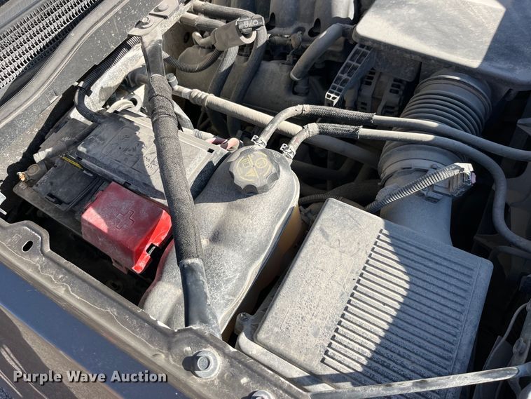 image for item LE9038 2015 Chevrolet  Silverado 1500 Crew Cab pickup truck