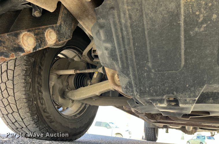 image for item LE9038 2015 Chevrolet  Silverado 1500 Crew Cab pickup truck