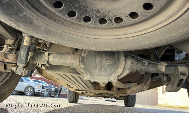 image for item LE9038 2015 Chevrolet  Silverado 1500 Crew Cab pickup truck