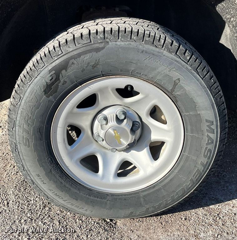 image for item LE9038 2015 Chevrolet  Silverado 1500 Crew Cab pickup truck