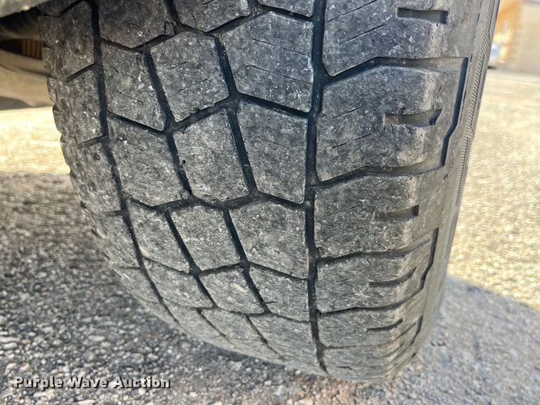 image for item LE9038 2015 Chevrolet  Silverado 1500 Crew Cab pickup truck