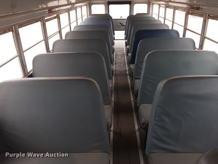 image for item LX9882 1998 International 3800 school bus