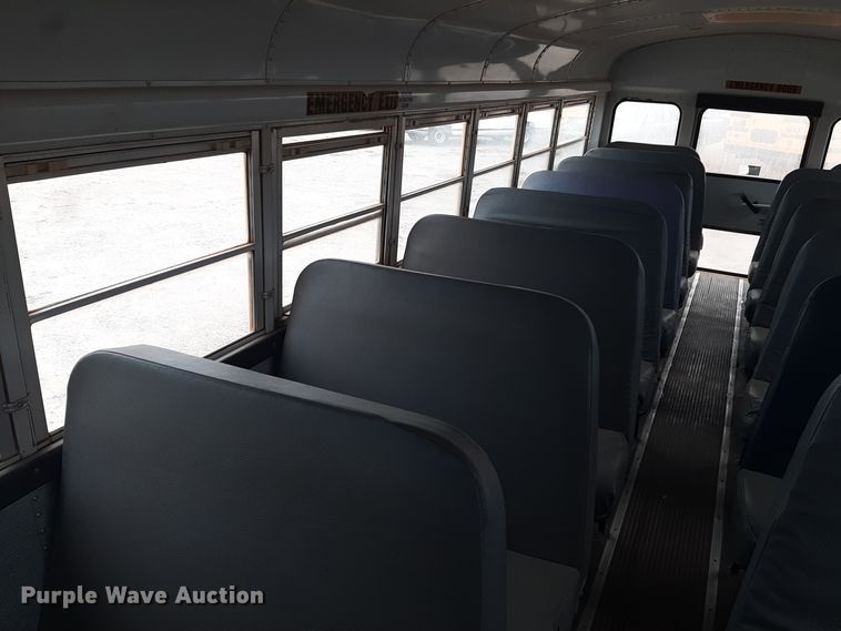 image for item LX9882 1998 International 3800 school bus