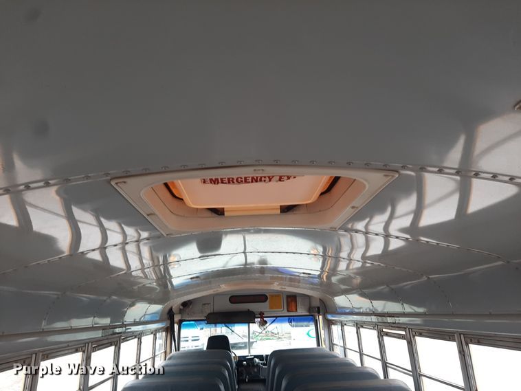 image for item LX9882 1998 International 3800 school bus