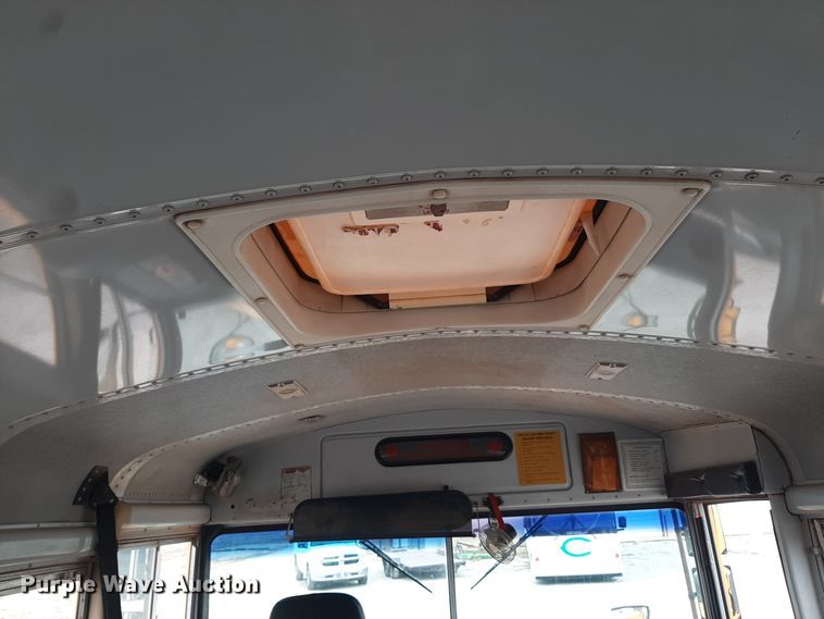 image for item LX9882 1998 International 3800 school bus