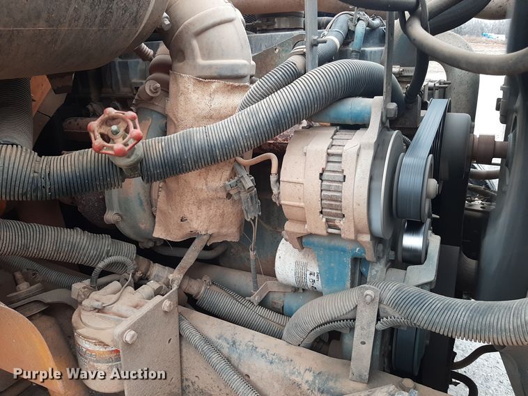 image for item LX9882 1998 International 3800 school bus