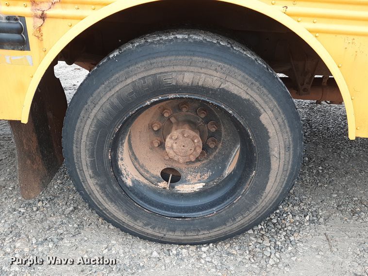 image for item LX9882 1998 International 3800 school bus