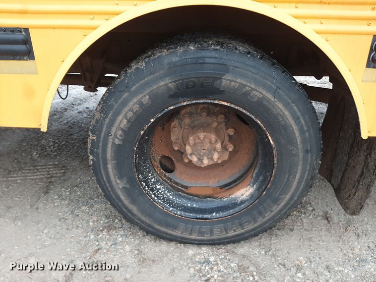 image for item LX9882 1998 International 3800 school bus