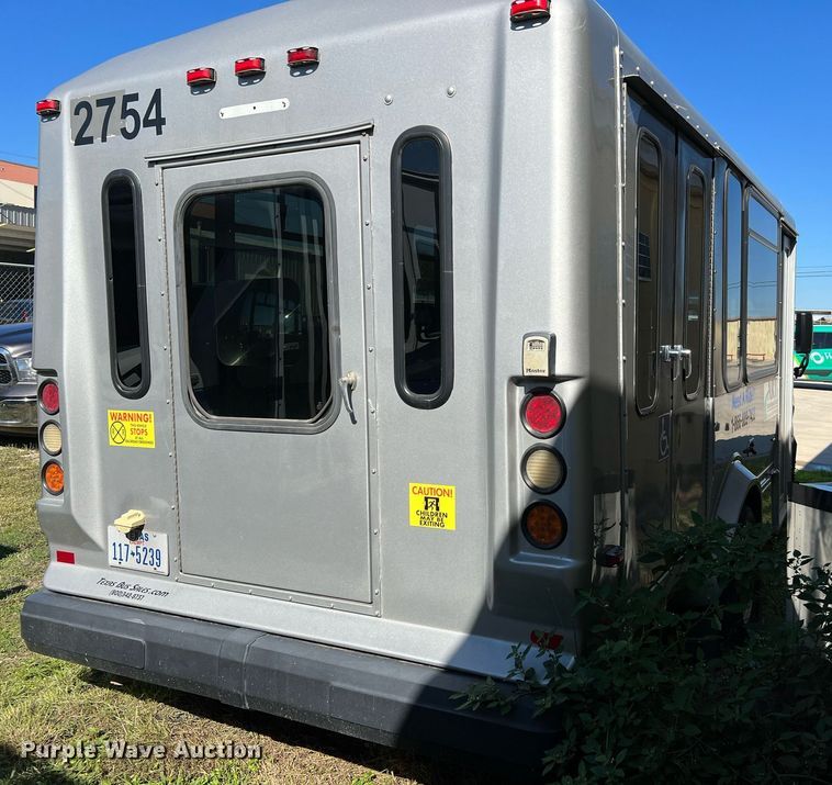 image for item MH9932 2013 Ford E350 Super Duty El Dorado shuttle bus