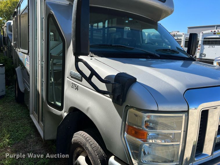 image for item MH9932 2013 Ford E350 Super Duty El Dorado shuttle bus