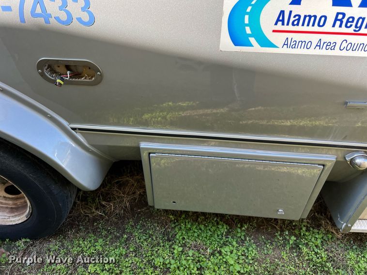 image for item MH9932 2013 Ford E350 Super Duty El Dorado shuttle bus