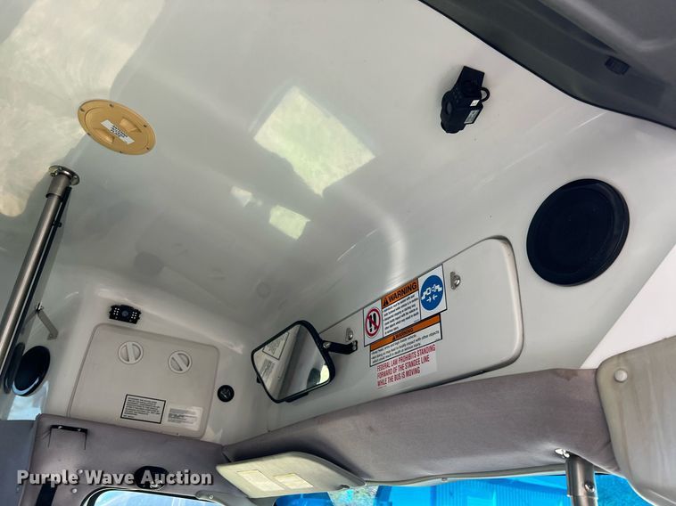 image for item MH9932 2013 Ford E350 Super Duty El Dorado shuttle bus