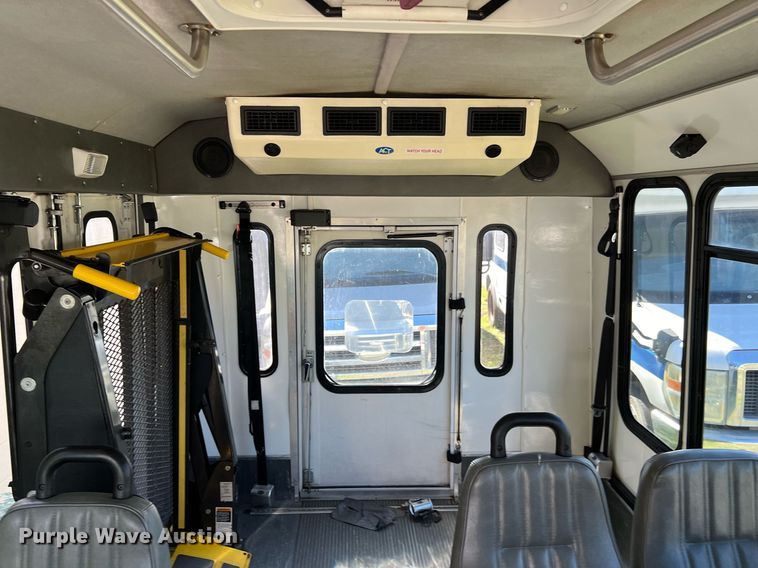 image for item MH9932 2013 Ford E350 Super Duty El Dorado shuttle bus