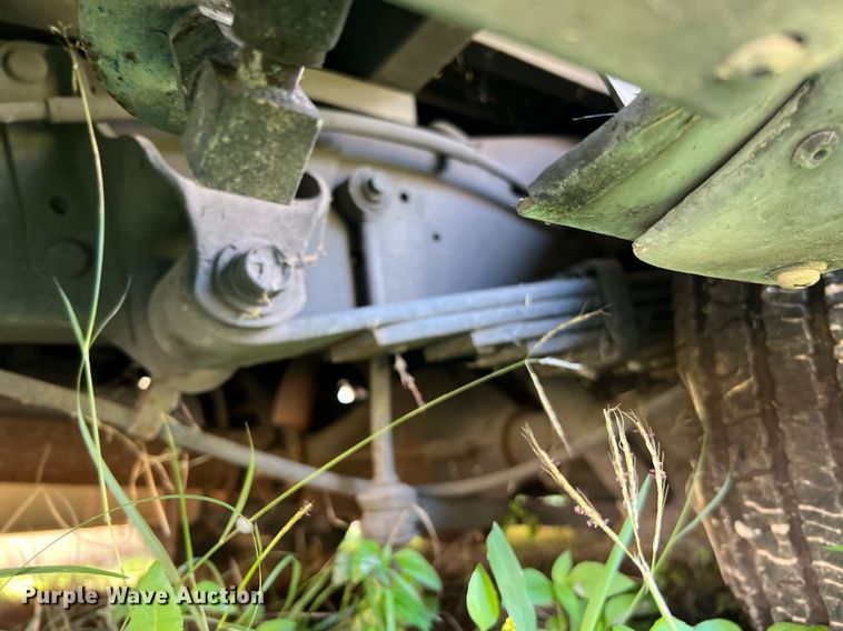 image for item MH9932 2013 Ford E350 Super Duty El Dorado shuttle bus