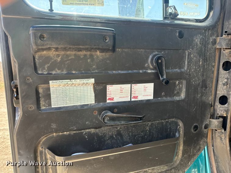 image for item NF9387 1993 International    4900  dump truck