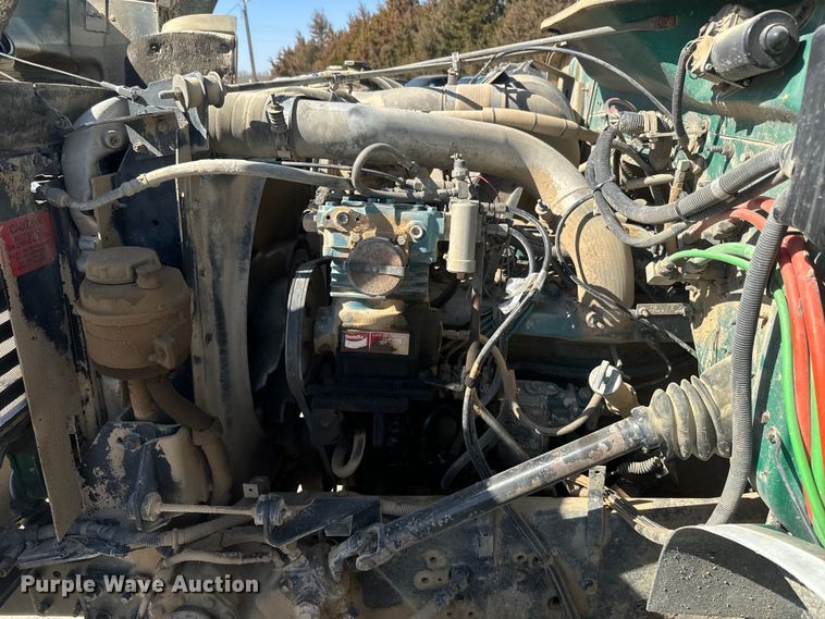 image for item NF9387 1993 International    4900  dump truck