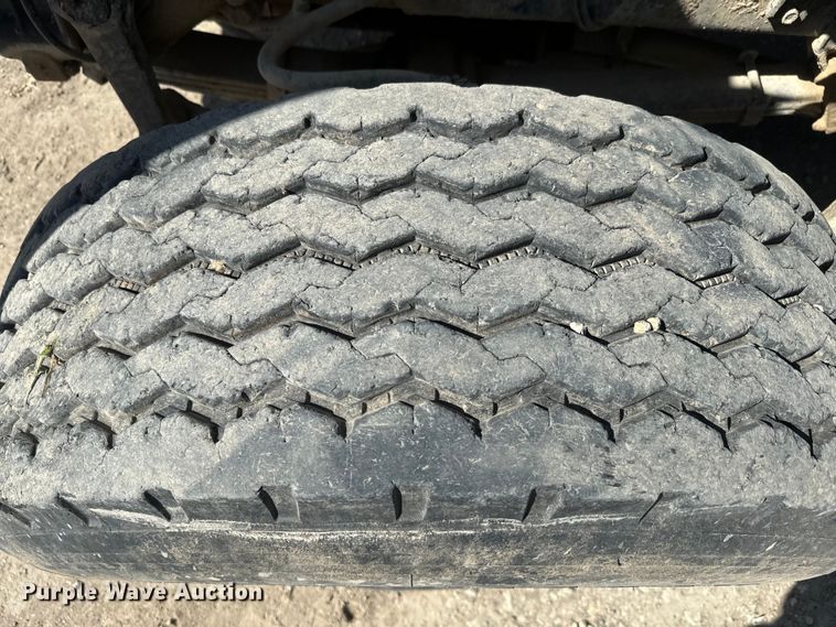 image for item NF9387 1993 International    4900  dump truck