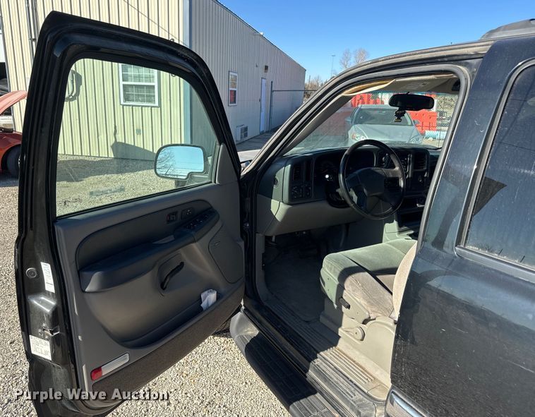 image for item NF9413 2003 GMC Yukon XL 