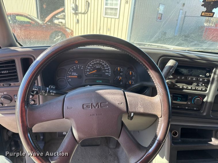 image for item NF9413 2003 GMC Yukon XL 