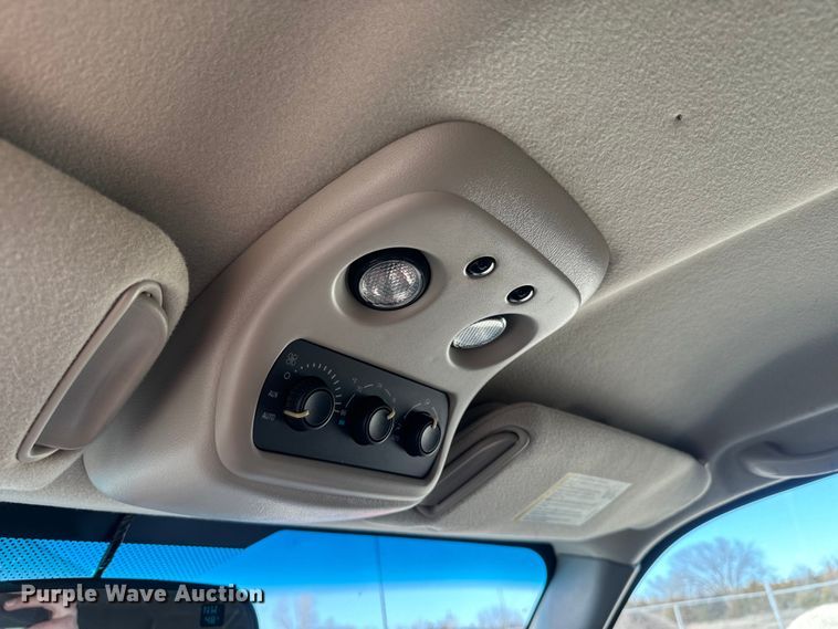 image for item NF9413 2003 GMC Yukon XL 