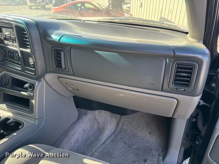 image for item NF9413 2003 GMC Yukon XL 