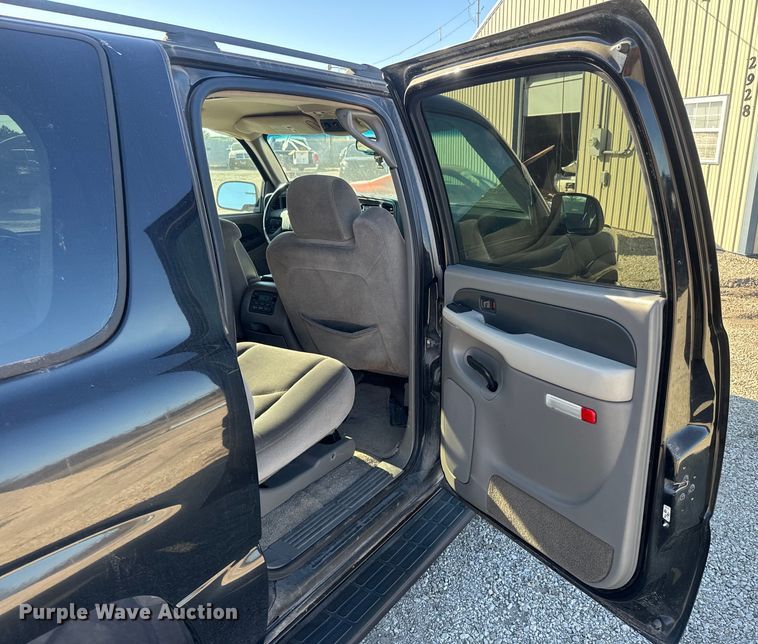 image for item NF9413 2003 GMC Yukon XL 