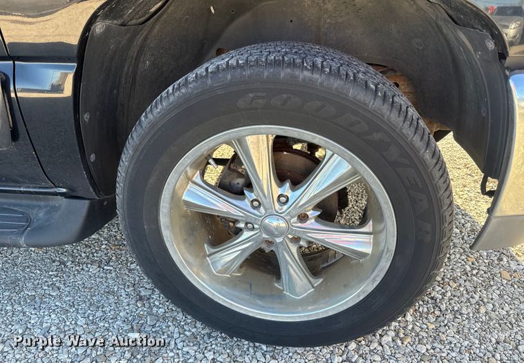 image for item NF9413 2003 GMC Yukon XL 