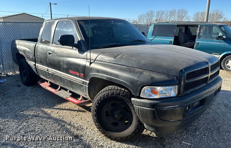 image for item NF9416 1998 Dodge Ram 1500 Quad Cab pickup truck