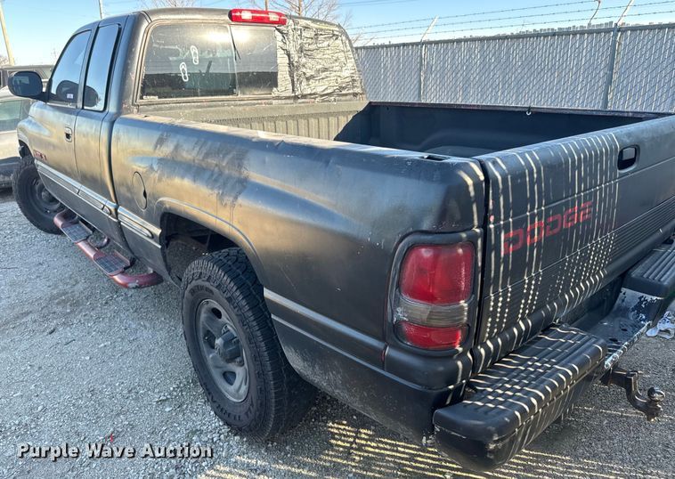 image for item NF9416 1998 Dodge Ram 1500 Quad Cab pickup truck