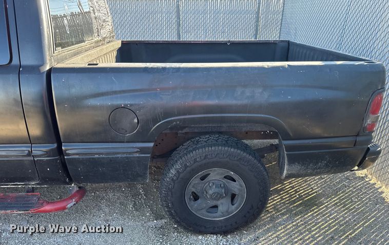 image for item NF9416 1998 Dodge Ram 1500 Quad Cab pickup truck