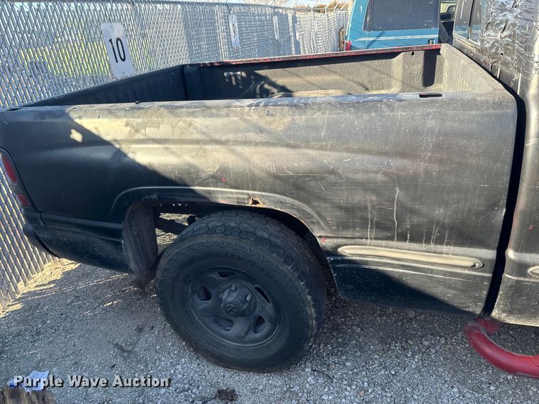 image for item NF9416 1998 Dodge Ram 1500 Quad Cab pickup truck