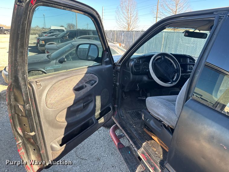 image for item NF9416 1998 Dodge Ram 1500 Quad Cab pickup truck