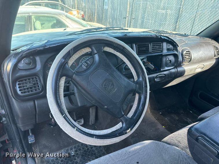 image for item NF9416 1998 Dodge Ram 1500 Quad Cab pickup truck