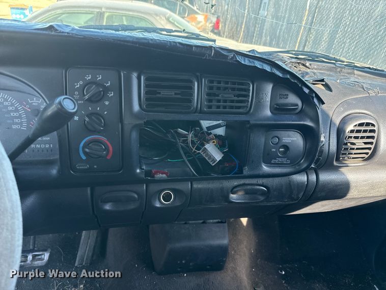 image for item NF9416 1998 Dodge Ram 1500 Quad Cab pickup truck