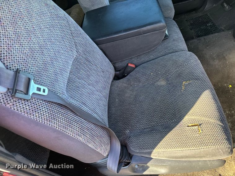 image for item NF9416 1998 Dodge Ram 1500 Quad Cab pickup truck