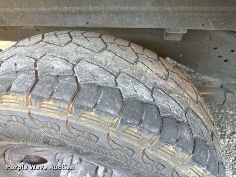 image for item NF9416 1998 Dodge Ram 1500 Quad Cab pickup truck