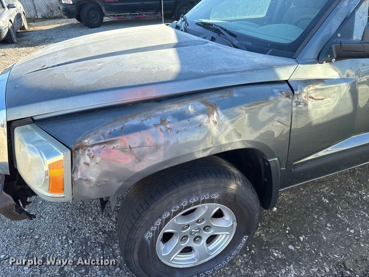 image for item NF9417 2006 Dodge Dakota Club Cab pickup truck