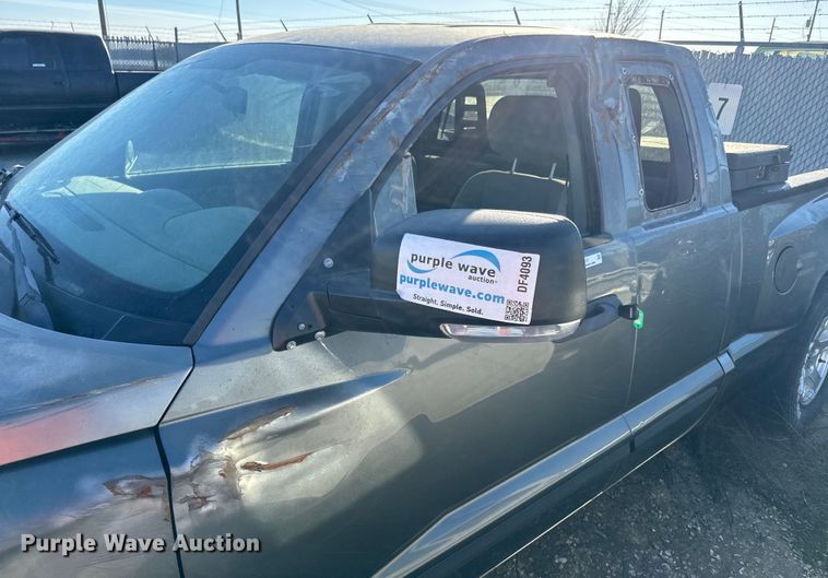 image for item NF9417 2006 Dodge Dakota Club Cab pickup truck