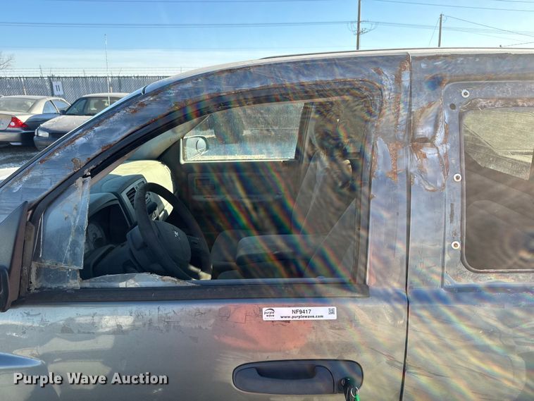 image for item NF9417 2006 Dodge Dakota Club Cab pickup truck