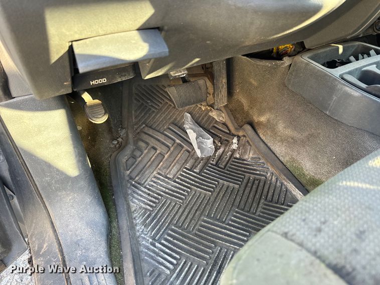 image for item NF9417 2006 Dodge Dakota Club Cab pickup truck