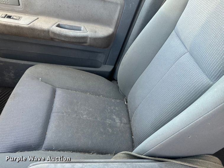 image for item NF9417 2006 Dodge Dakota Club Cab pickup truck