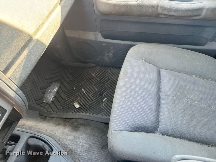 image for item NF9417 2006 Dodge Dakota Club Cab pickup truck