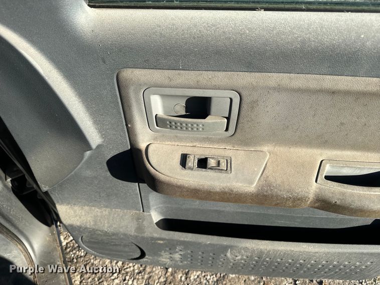 image for item NF9417 2006 Dodge Dakota Club Cab pickup truck